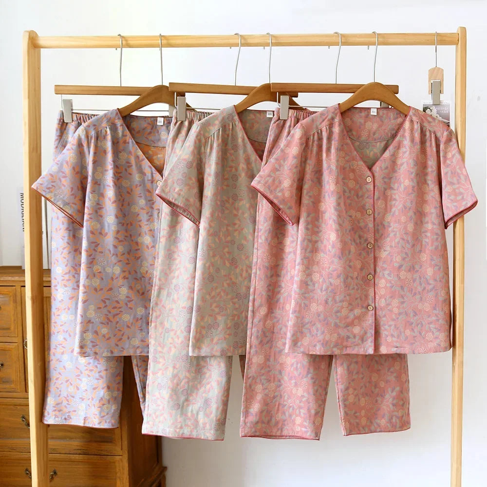 Blooming Beauties Cotton Capri Pajama Set